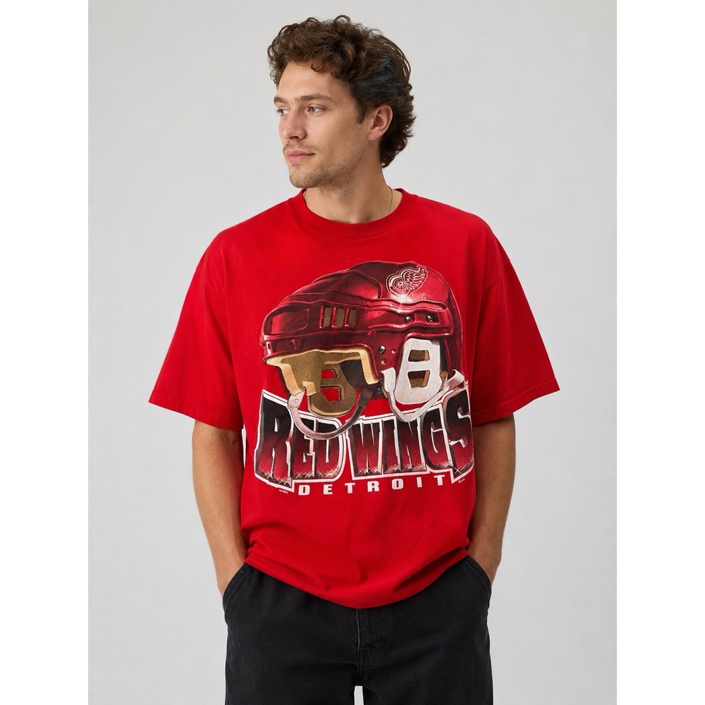 Vintage 1996 Detroit Red Wings Helmet Graphic T Shirt XL Lee Sport Nutmeg NHL